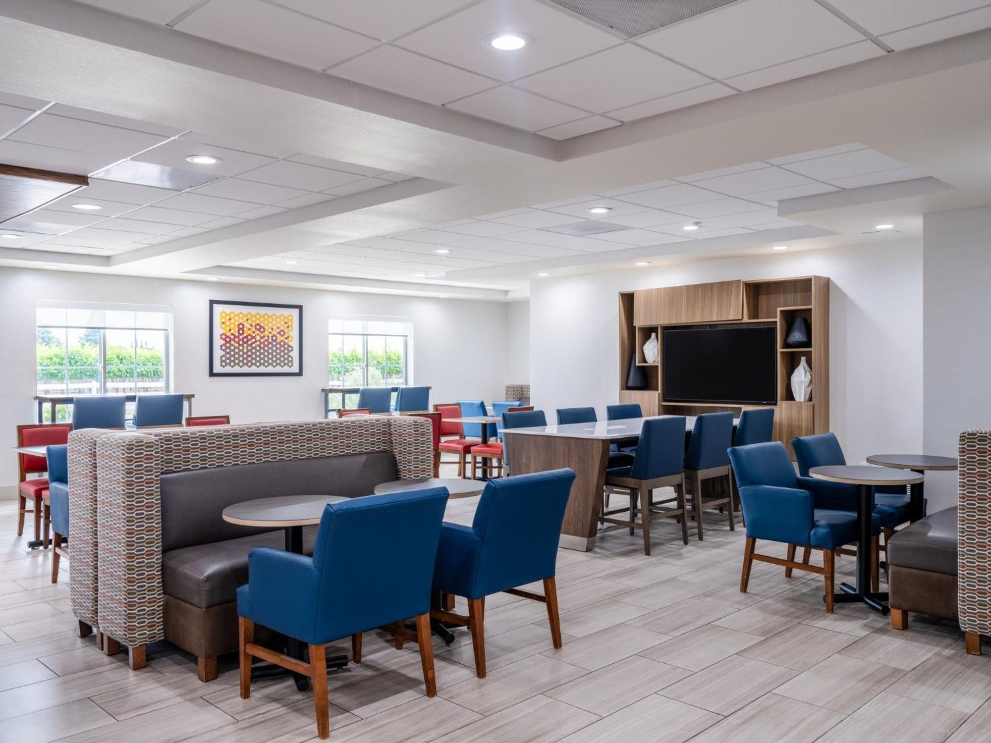 Holiday Inn Express Lodi By Ihg Экстерьер фото